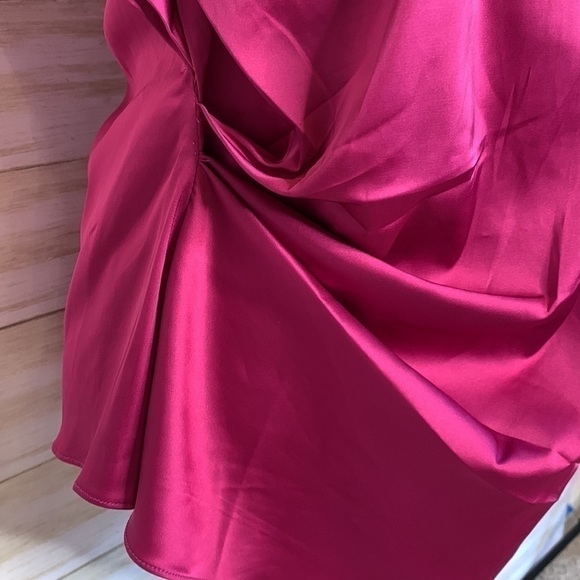 DO+BE Satin One Shoulder Top - Picture 3 of 7